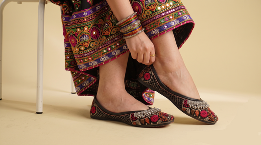 GHUNGHROO BLACK BUCK JUTTI
