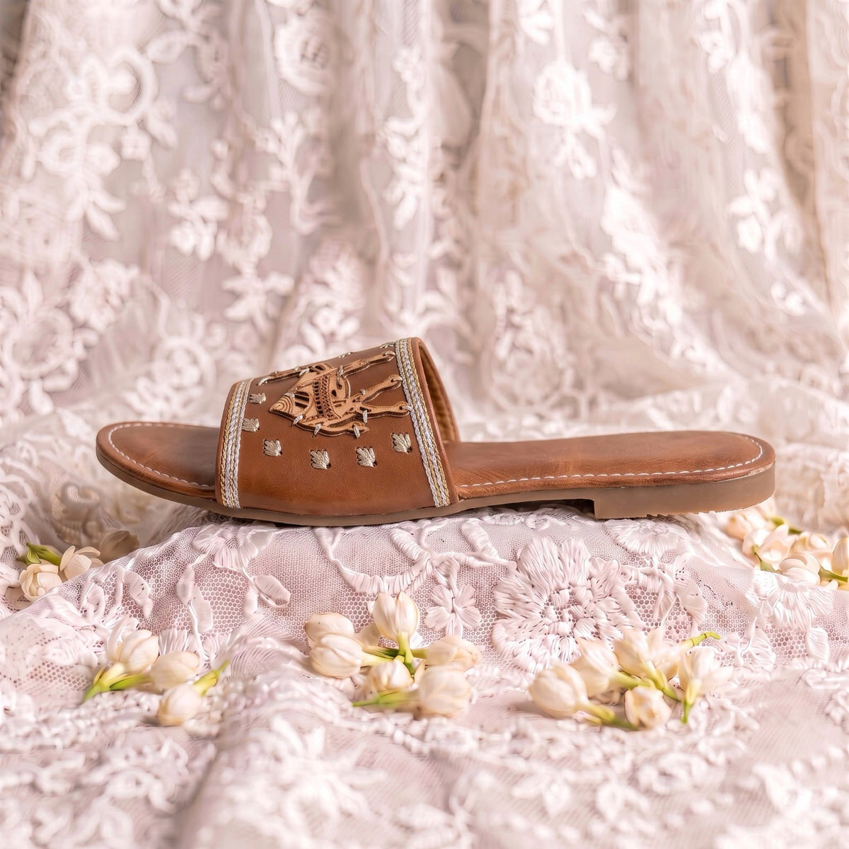 BROWN CAMEL SLIPPERS