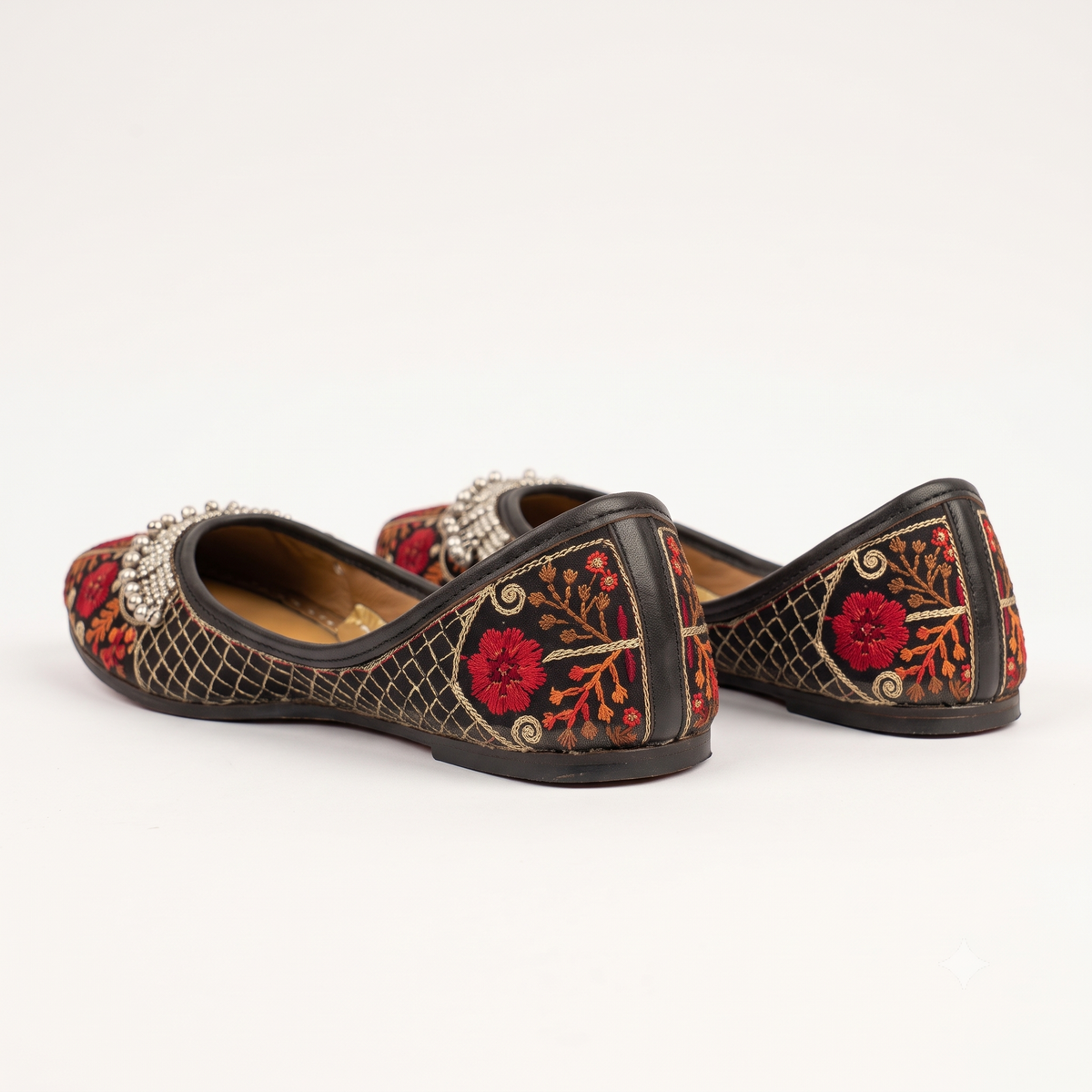 GHUNGHROO BLACK BUCK JUTTI