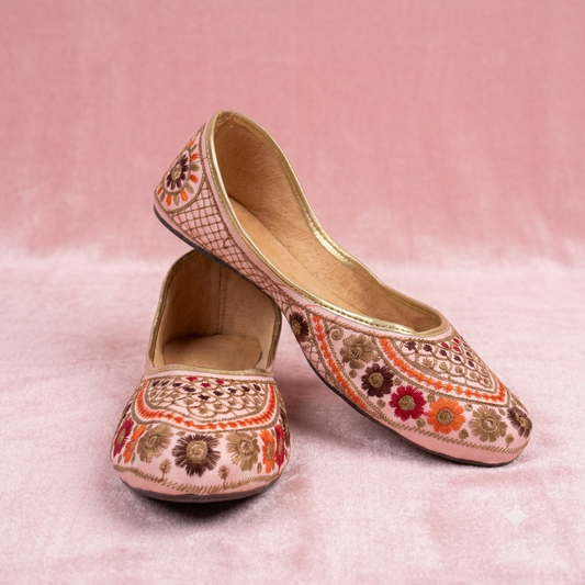 GULABI PETALS JUTTI