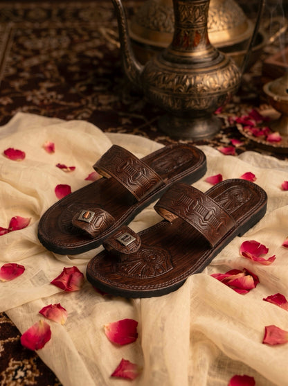 BROWN KOHLAPURIS