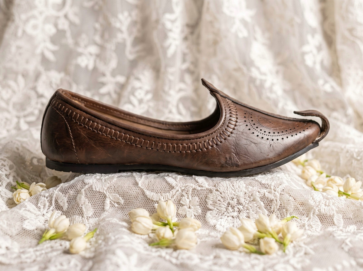 HANDCRAFTED BROWN MOJARI
