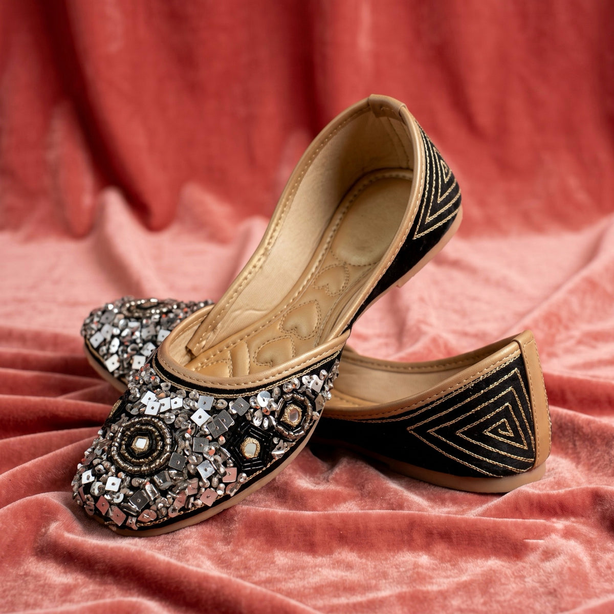 STARRY NIGHTS JUTTI